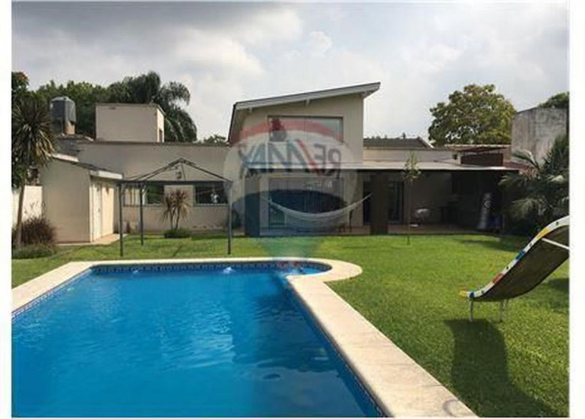 3 bedrooms House in Esteban Echeverria, Argentina No. 7575