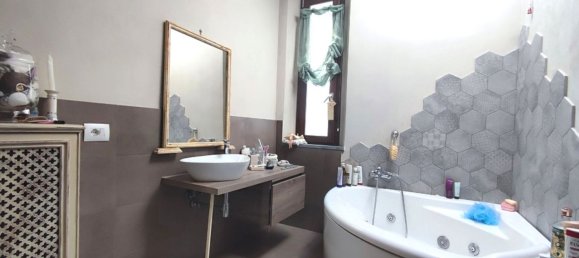 8 bedrooms Villa in Prato, Italy No. 335809 10