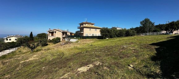  Land in Fermo, Italy No. 315420 17