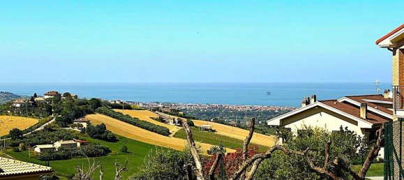  Land in Fermo, Italy No. 315420 5