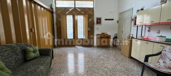 9 غرف نوم منزل في Turi, Italy رقم 334482 16
