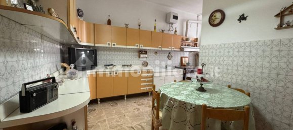 9 غرف نوم منزل في Turi, Italy رقم 334482 27