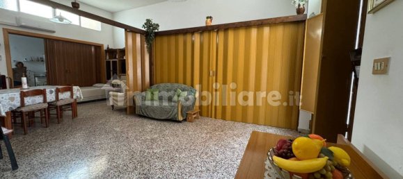 9 غرف نوم منزل في Turi, Italy رقم 334482 13