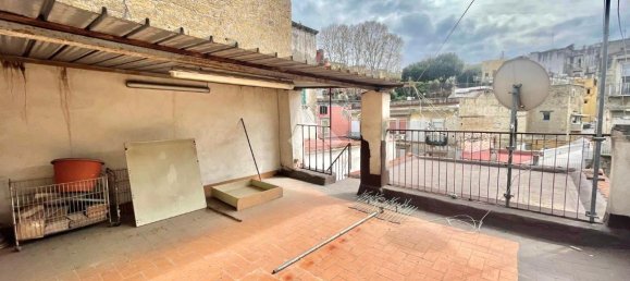 3-salle Appartement à Naples, Italy No. 9230 18