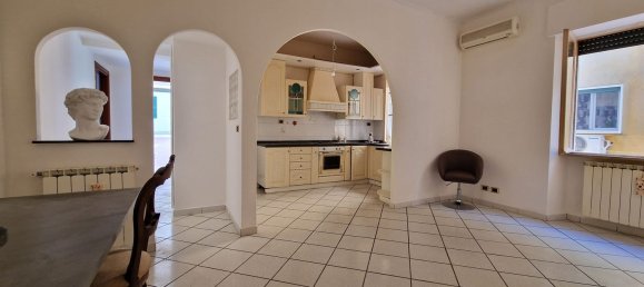 3 bedrooms Apartment in Ladispoli, Italy No. 335790 5