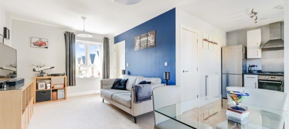 1 bedroom Apartment in Epsom, United Kingdom No. 9781 7