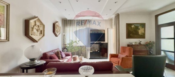 3 bedrooms Apartment in Naples, Italy No. 321879 5