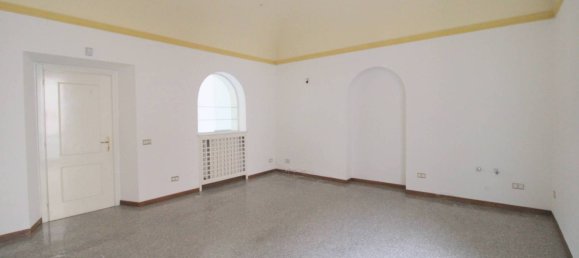 2-salle Propriété commerciale à Corte Franca, Italy No. 118165 16