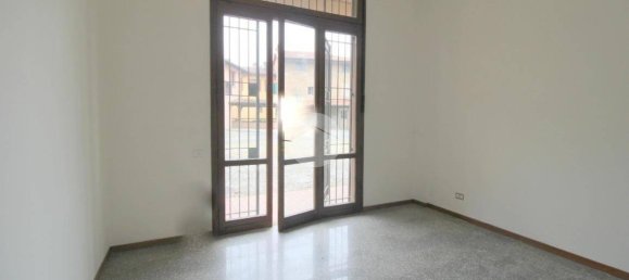 2-salle Propriété commerciale à Corte Franca, Italy No. 118165 11