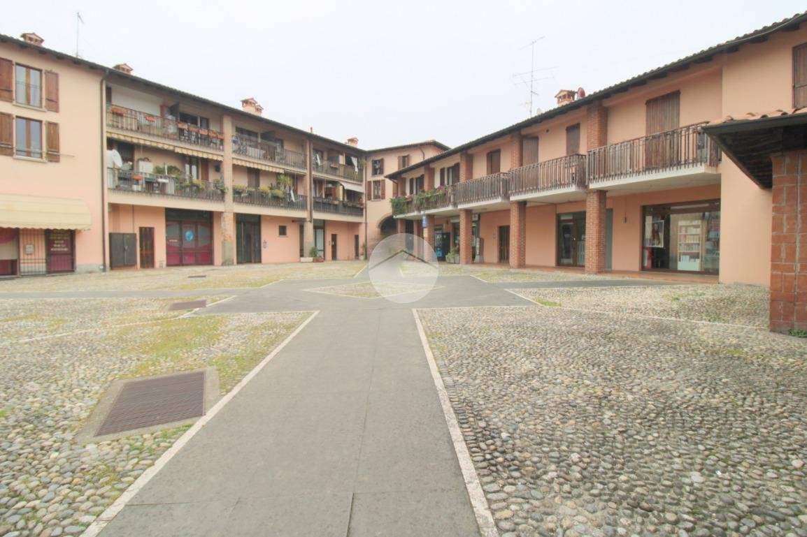 2-salle Propriété commerciale à Corte Franca, Italy No. 118165