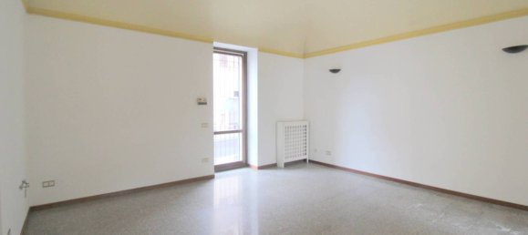 2-salle Propriété commerciale à Corte Franca, Italy No. 118165 12