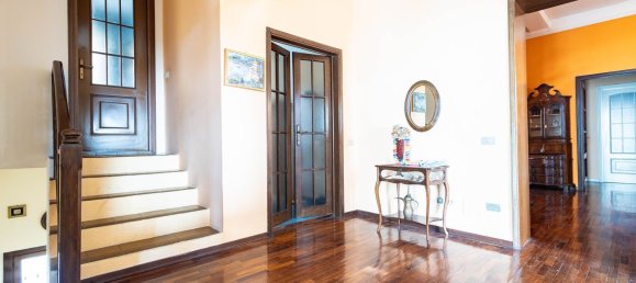 5 rooms Apartment in Nerviano, Italy No. 287577 14