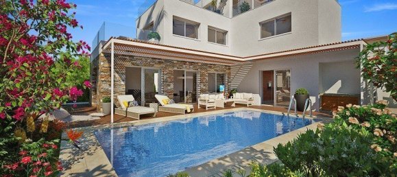 4 chambres propriété commerciale à vendre à Paphos, Cyprus № 9780 8