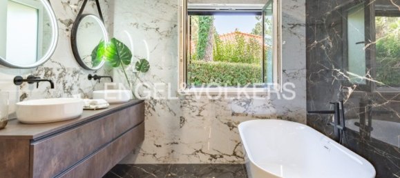 4 bedrooms House in Almada, Portugal No. 206966 21