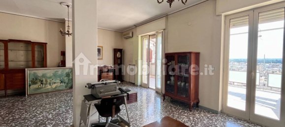 2 bedrooms Penthouse in Modugno, Italy No. 115930 5