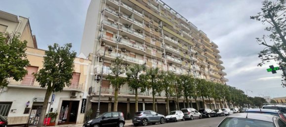 2 bedrooms Penthouse in Modugno, Italy No. 115930 15