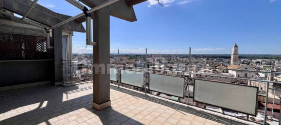 2 bedrooms Penthouse in Modugno, Italy No. 115930 3