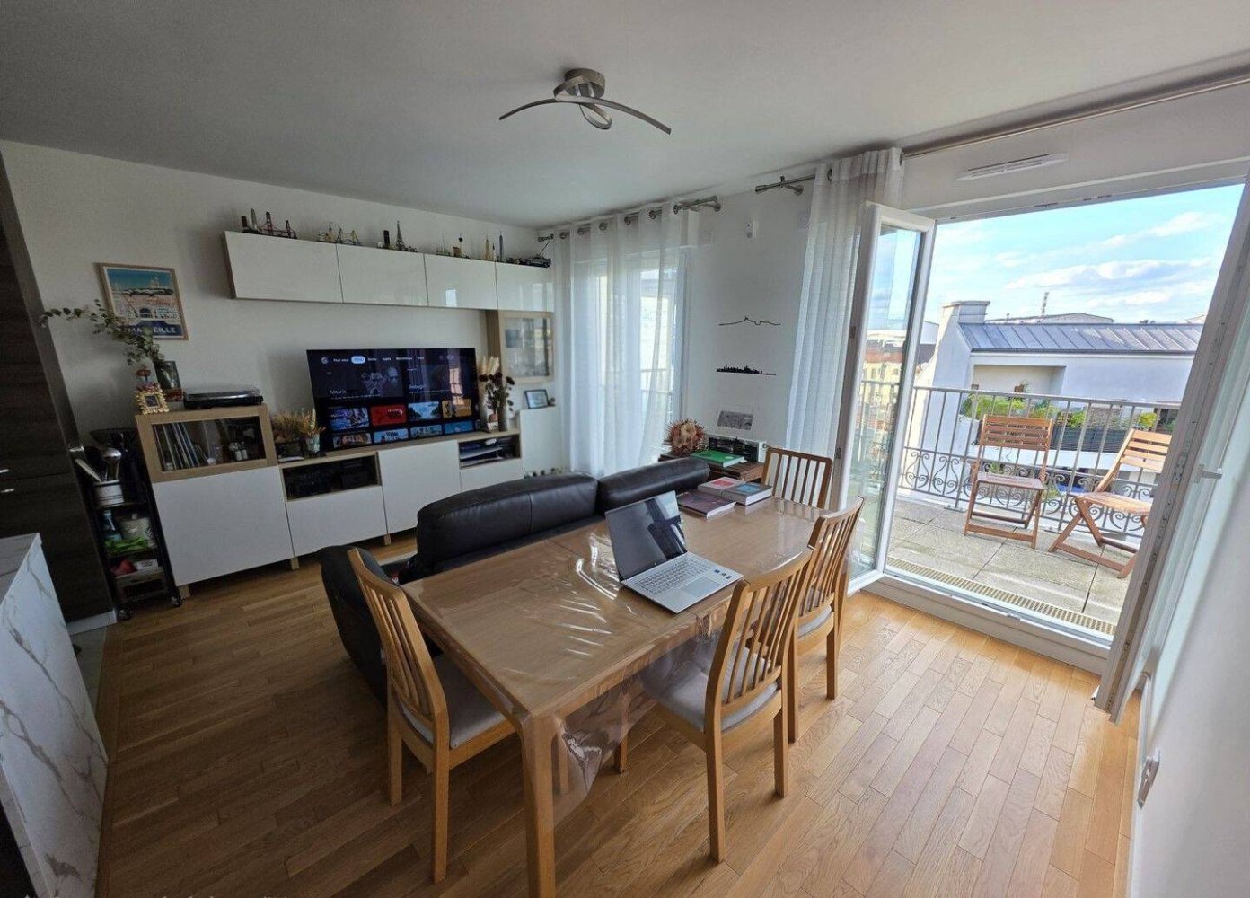 1 bedroom Apartment in La Garenne-Colombes, France No. 329233