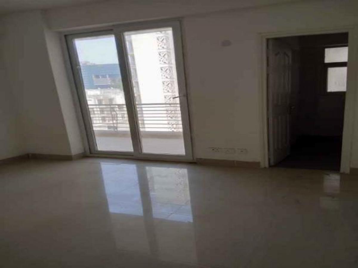 Casa T2 em Noida, India N.º 68101