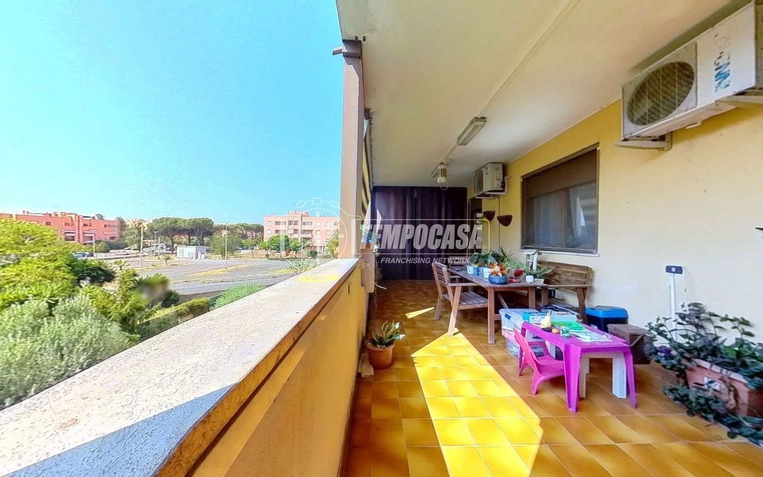 3 rooms Apartment in Rome, Italy No. 261527