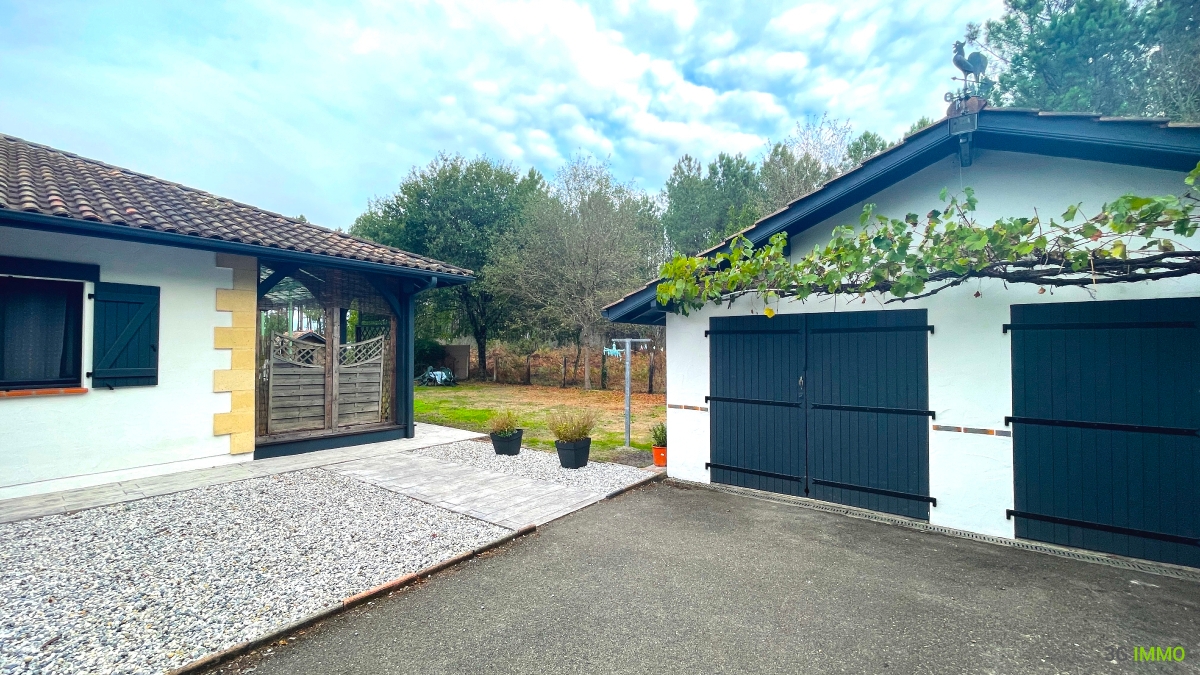 4 Schlafzimmer Haus in Uchacq-et-Parentis, France, Nr. 97436