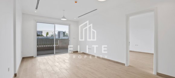 Studio in Dubai, UAE No. 113151 2