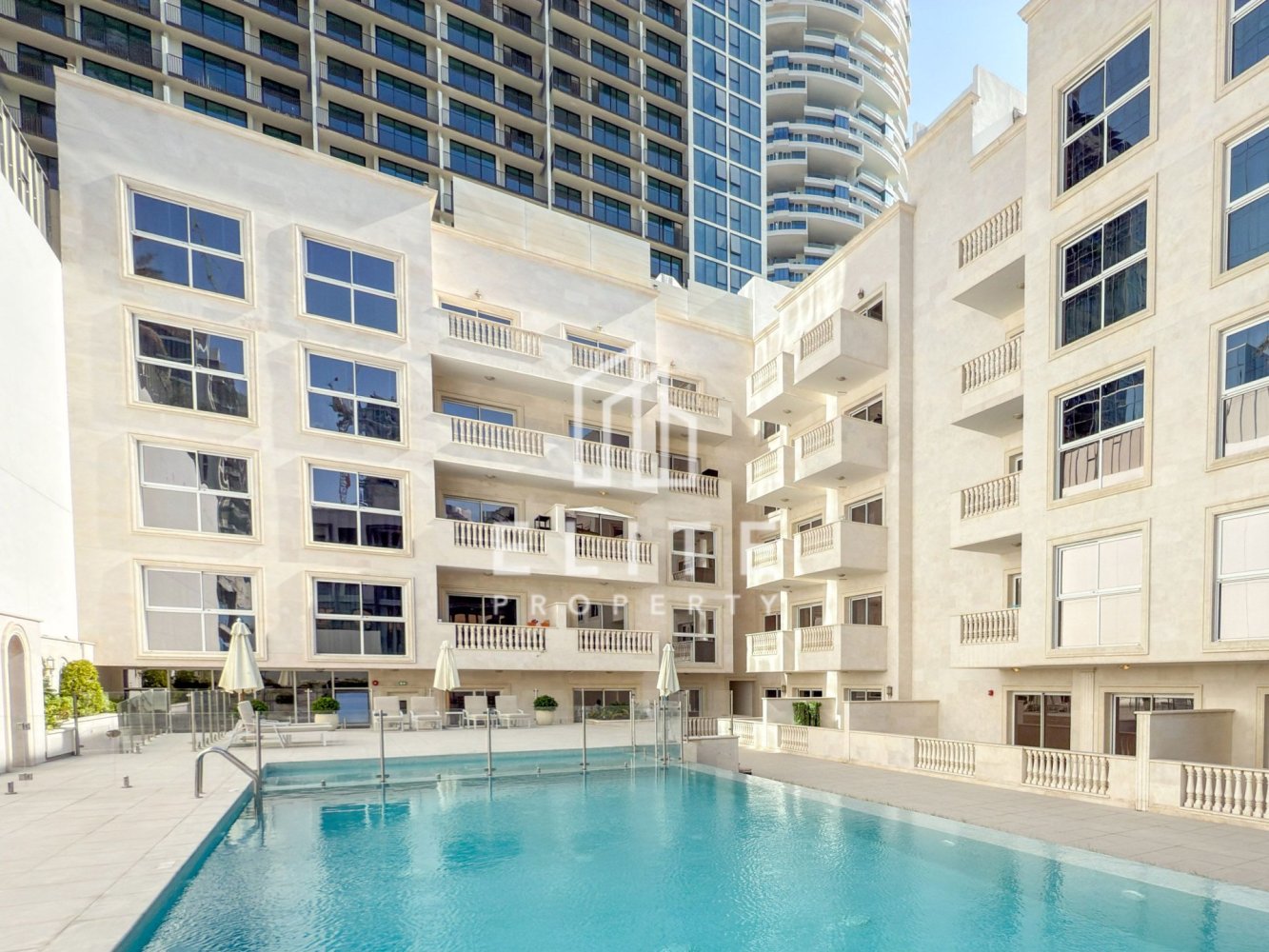 Studio in Dubai, UAE No. 113151