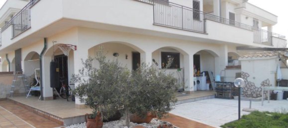 Casa de 5 divisões em Pomezia, Italy N.º 192034 8