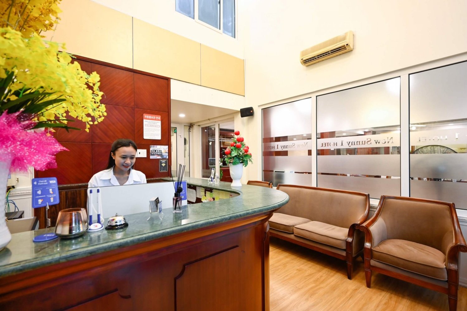 Магазин с 24 комнатами в Район 7, Вьетнам № 10215