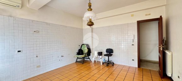 5 rooms Apartment in Palermo, Italy No. 40146 14