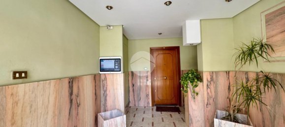 5 rooms Apartment in Palermo, Italy No. 40146 3