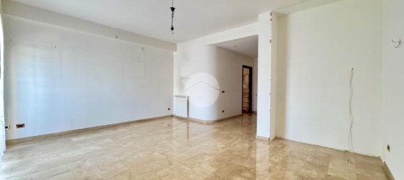 5 rooms Apartment in Palermo, Italy No. 40146 6