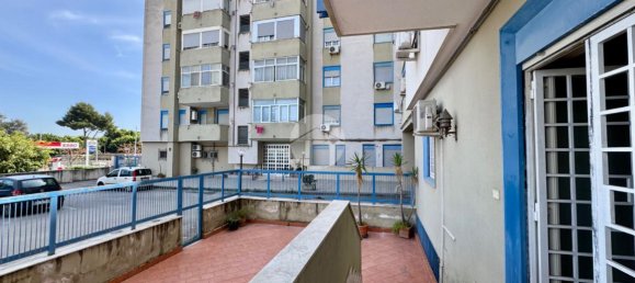 5 rooms Apartment in Palermo, Italy No. 40146 9