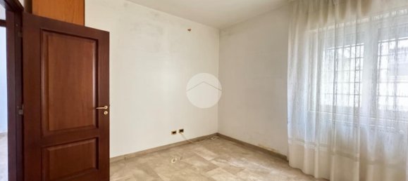 5 rooms Apartment in Palermo, Italy No. 40146 27
