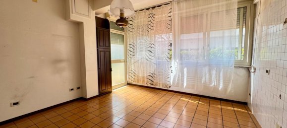 5 rooms Apartment in Palermo, Italy No. 40146 12
