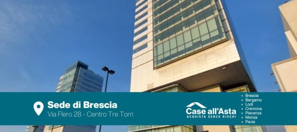 1 room Commercial property in Brescia, Italy No. 317994 3
