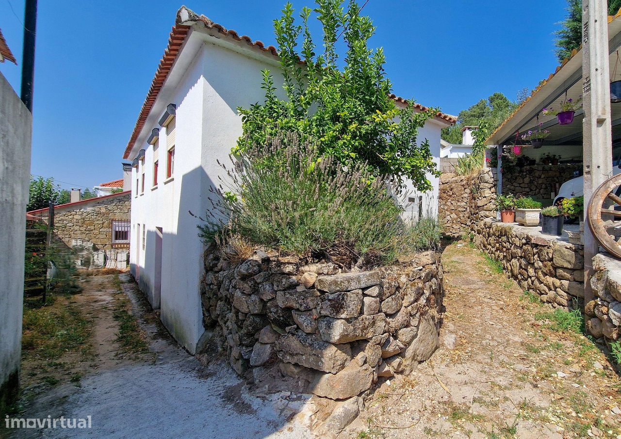 2 bedrooms House in Lamego, Portugal No. 332490