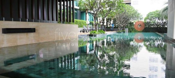 Кондоминиум  с 2 спальнями в Пляж Рейли, Таиланд № 7504 10