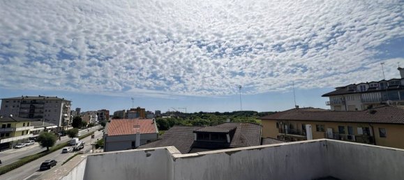 2 bedrooms Apartment in Chioggia, Italy No. 288280 3