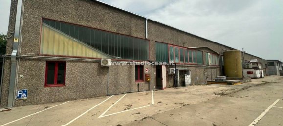 Склад 1600м² в Кремозано, Италия № 88375 6