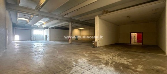 Склад 1600м² в Кремозано, Италия № 88375 17