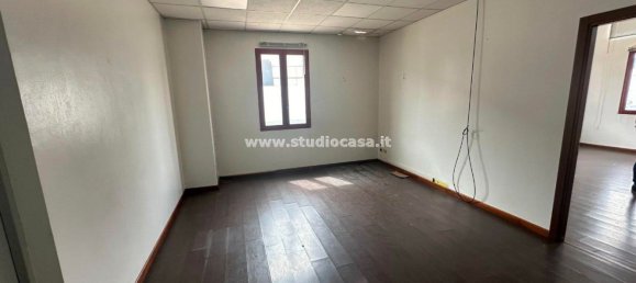 Склад 1600м² в Кремозано, Италия № 88375 16