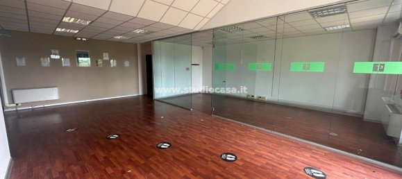 Склад 1600м² в Кремозано, Италия № 88375 8