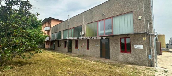 Склад 1600м² в Кремозано, Италия № 88375 3