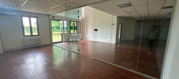 Склад 1600м² в Кремозано, Италия № 88375 9