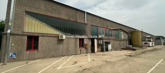 Склад 1600м² в Кремозано, Италия № 88375 5