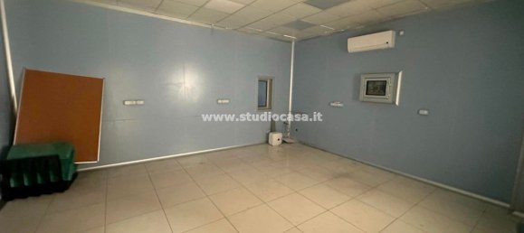 Склад 1600м² в Кремозано, Италия № 88375 35