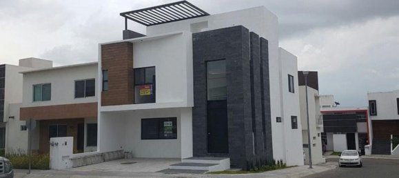 3 bedrooms House in Queretaro, Mexico No. 162258 2