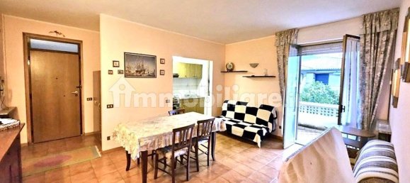 2 bedrooms Apartment in Massa, Italy No. 165698 2