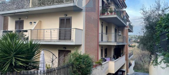 Apartamento de 3 habitaciónes en Monterotondo, Italy No. 28139 2
